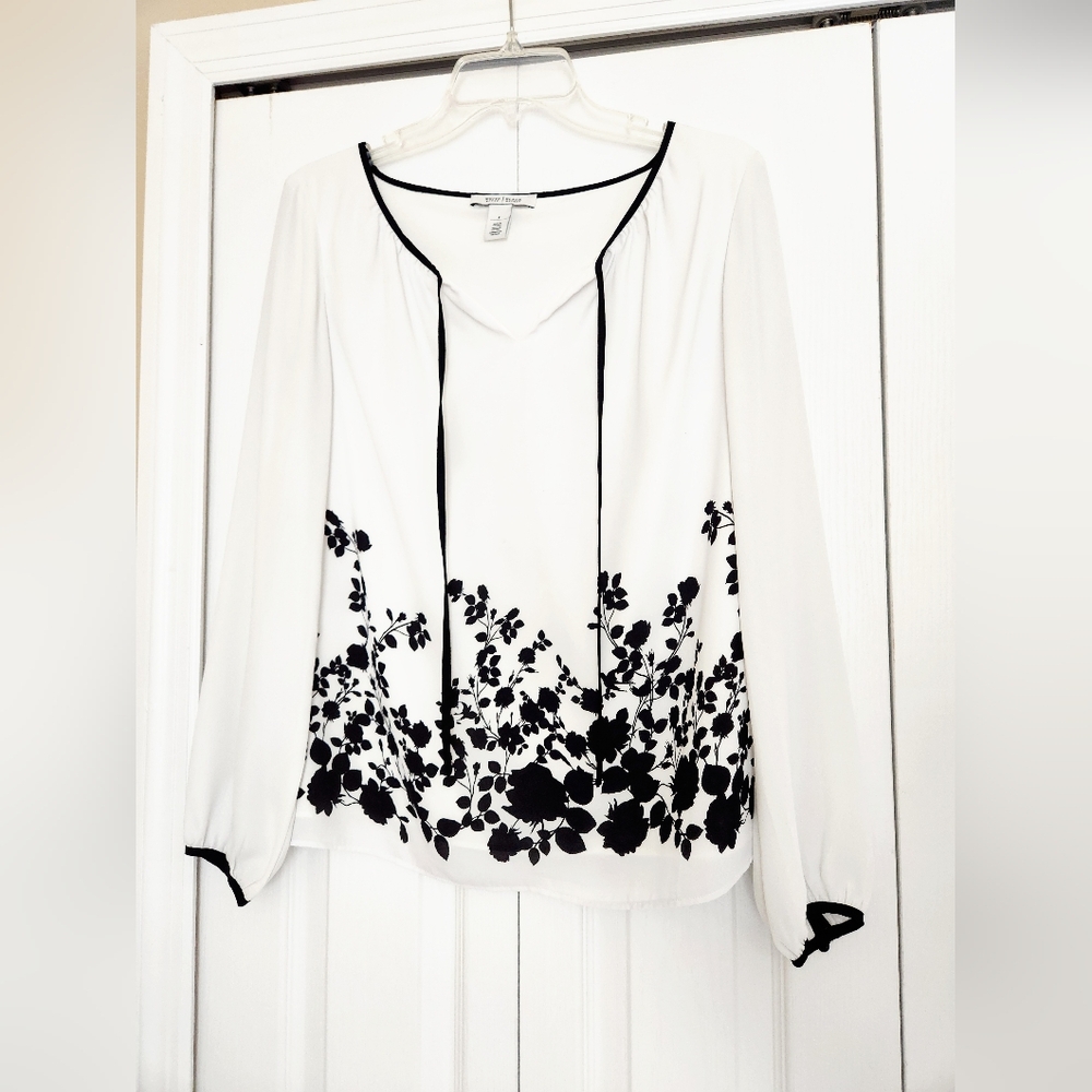 White House Black Market dressy blouse